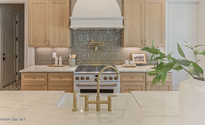 Exceptional new construction offering a refined blend of luxury - photo 21