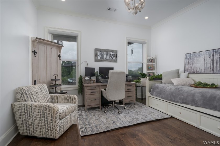 Modern luxury meets waterfront living in The Lakes. Offering - photo 25
