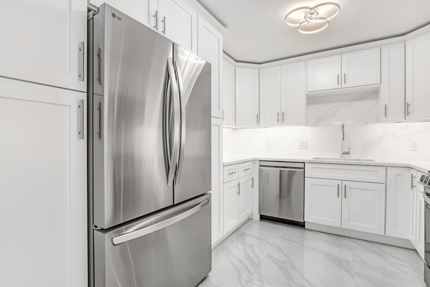 WELCOME TO DUNE DECK! An exclusive luxury condominium building - photo 30