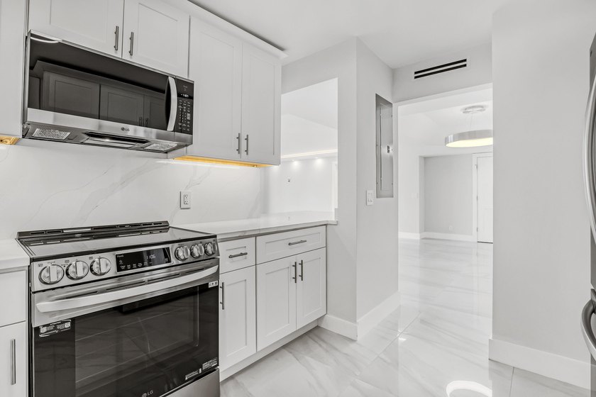 WELCOME TO DUNE DECK! An exclusive luxury condominium building - photo 33
