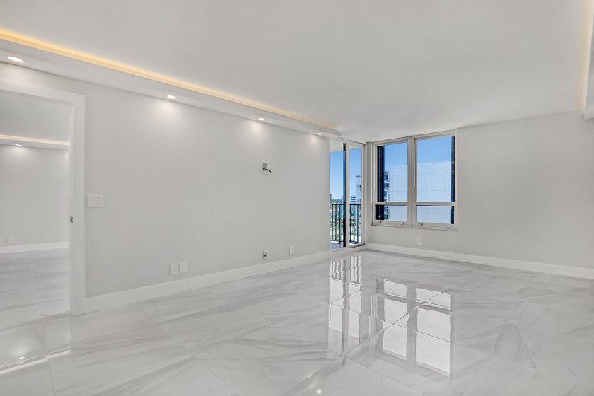 WELCOME TO DUNE DECK! An exclusive luxury condominium building - photo 37