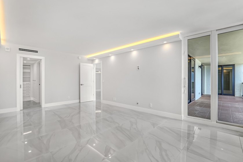 WELCOME TO DUNE DECK! An exclusive luxury condominium building - photo 39