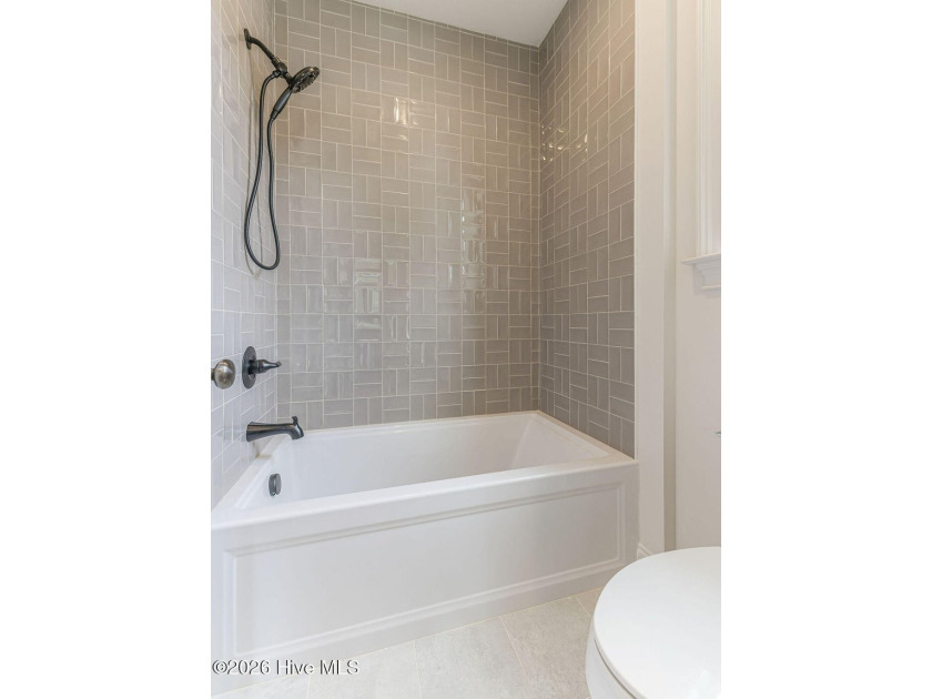 Exceptional new construction offering a refined blend of luxury - photo 40
