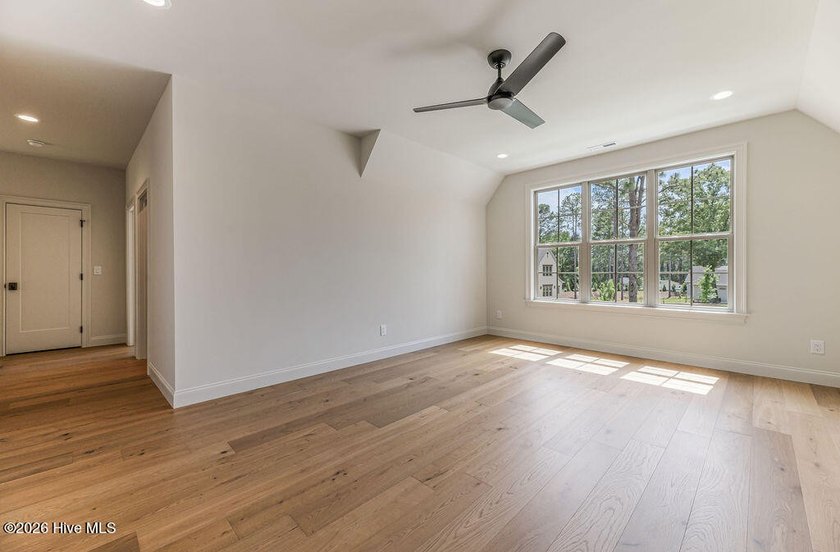 Exceptional new construction offering a refined blend of luxury - photo 42