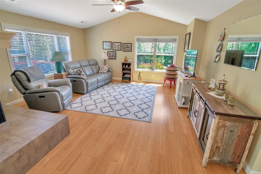 Searching for a full-time residence or perfect weekend lake - photo 6