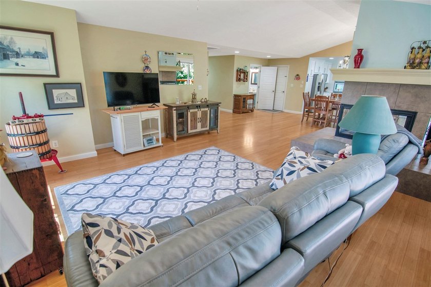 Searching for a full-time residence or perfect weekend lake - photo 7