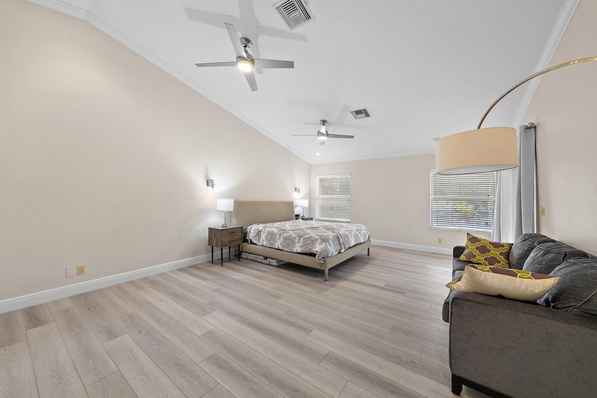 Back on the Market! NEW ROOF!Jupiter Farms Acre+ Retreat with - photo 11