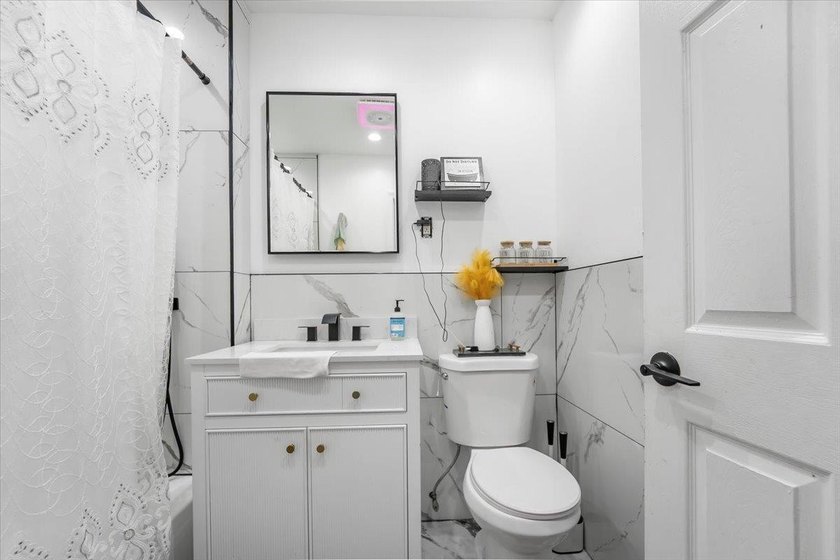 Welcome to a homeowner's dream in the heart of Baychester! This - photo 17