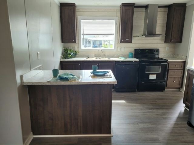 Clayton 2019 3 bedroom / 2 bath home, Elevated home on large lot - photo 4
