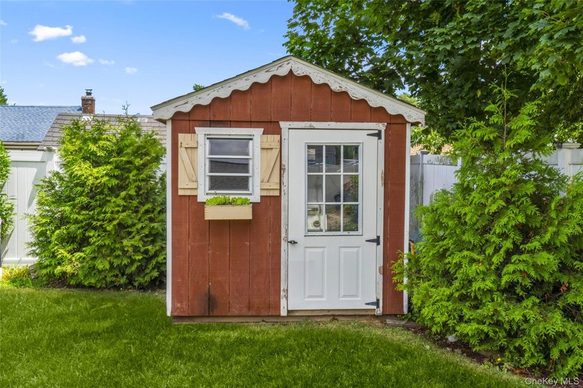 This charming 3-bedroom, 1-bath ranch offers comfortable - photo 29