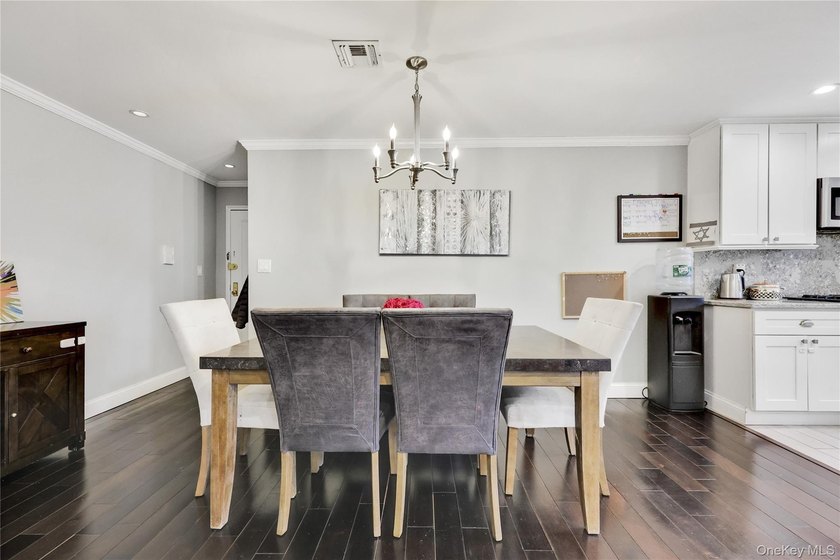 Welcome to this spacious 3-bedroom, 2 full bath co-op in - photo 8