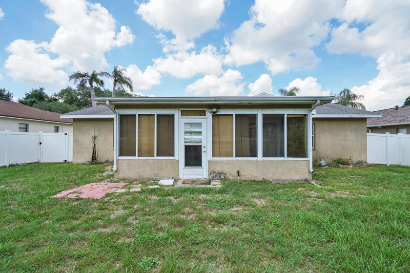 Move right into this beautifully updated 3-bedroom, 2-bath home - photo 26