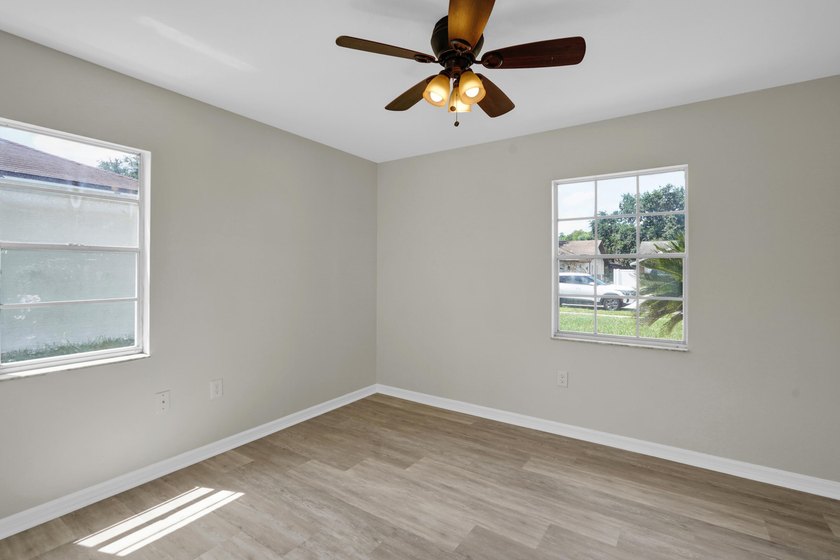 Move right into this beautifully updated 3-bedroom, 2-bath home - photo 29