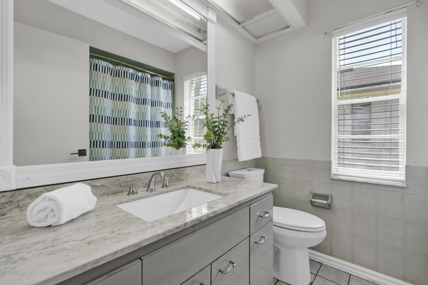 Move right into this beautifully updated 3-bedroom, 2-bath home - photo 30