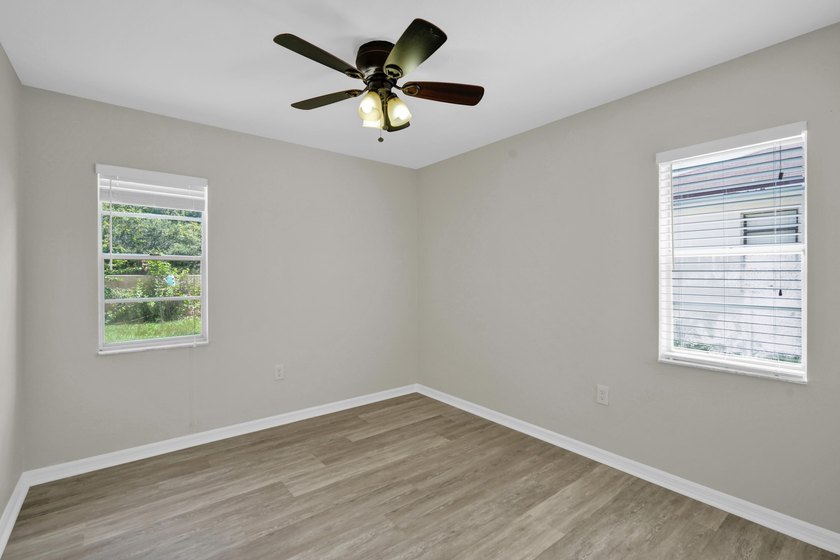 Move right into this beautifully updated 3-bedroom, 2-bath home - photo 31