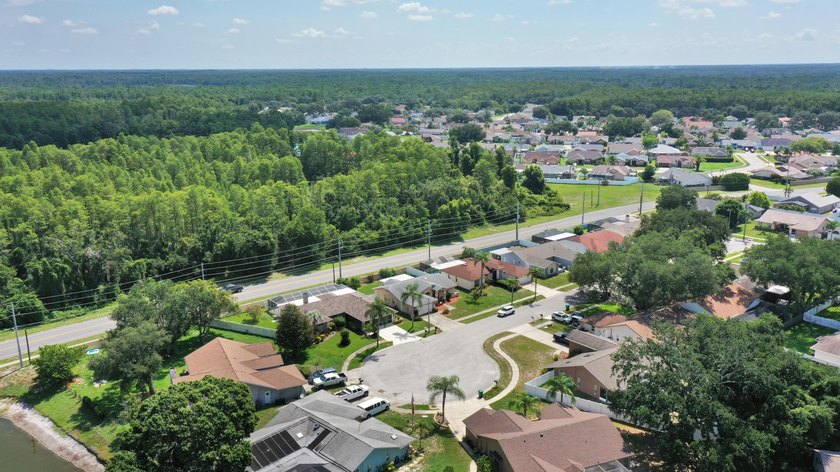 Move right into this beautifully updated 3-bedroom, 2-bath home - photo 41