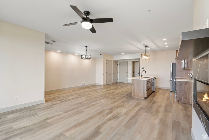Modern Luxury Condo Near Bear Lake Short term rental Approved - photo 19