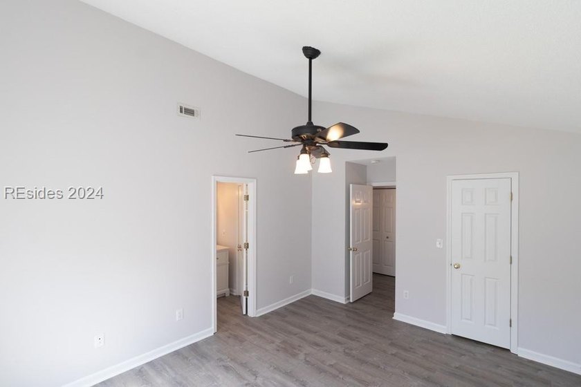 Welcome to 74 Bridgewater Drive, a beautifully maintained 3 - photo 30