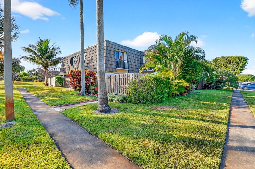 Welcome to 1545 Forest Lakes Circle Unit B in West Palm Beach - photo 10