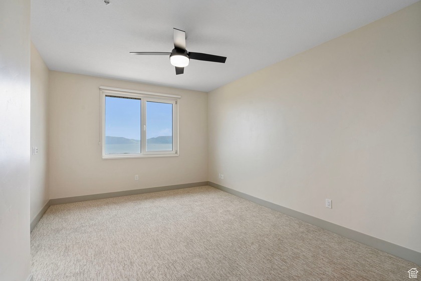 Modern Luxury Condo Near Bear Lake Short term rental Approved - photo 30