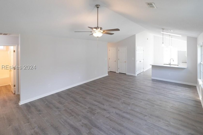 Welcome to 74 Bridgewater Drive, a beautifully maintained 3 - photo 33