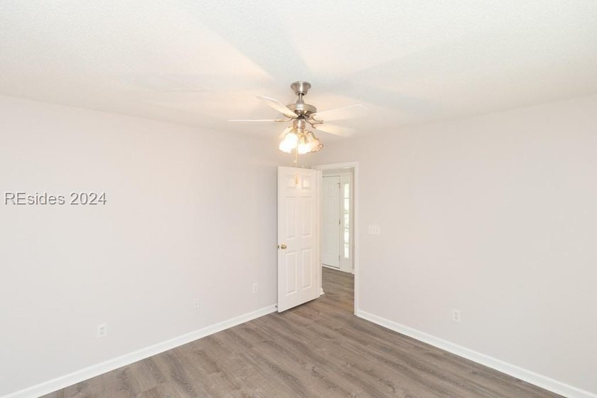 Welcome to 74 Bridgewater Drive, a beautifully maintained 3 - photo 36