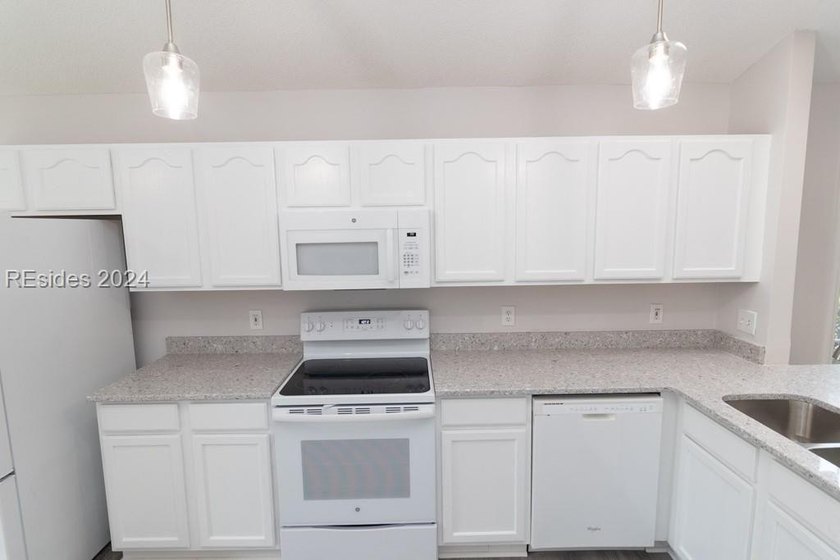 Welcome to 74 Bridgewater Drive, a beautifully maintained 3 - photo 49