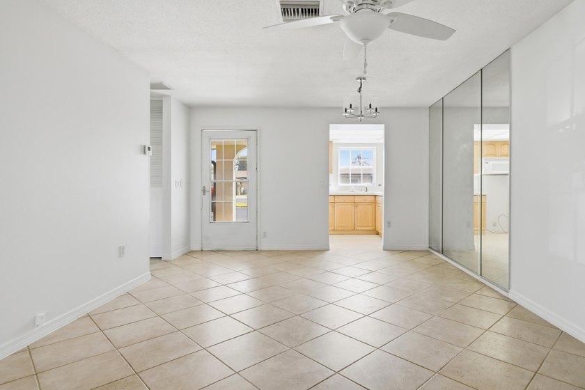 Beautifully maintained 1/1 Condo located in a welcoming and - photo 4