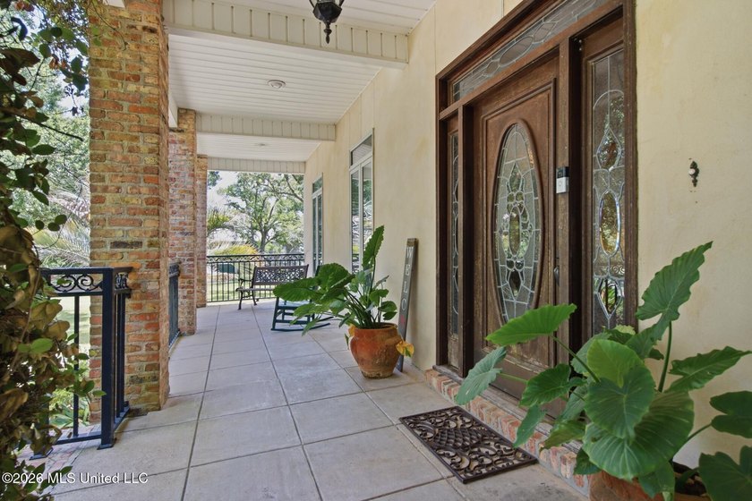 Custom-built and designed by renowned architect William H - photo 11