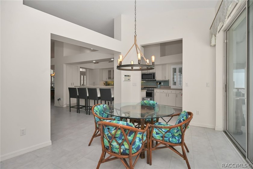 Welcome to this well-maintained 3 Bedroom, 2.5 Bath pool home - photo 11