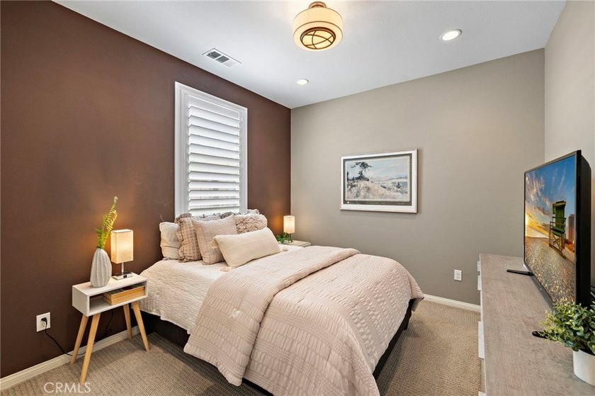 Wake up to peaceful hillside views and enjoy the rare - photo 13