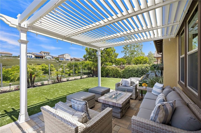 Wake up to peaceful hillside views and enjoy the rare - photo 19