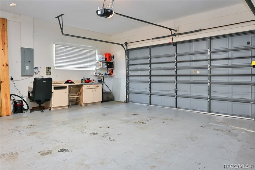 Welcome to this well-maintained 3 Bedroom, 2.5 Bath pool home - photo 40