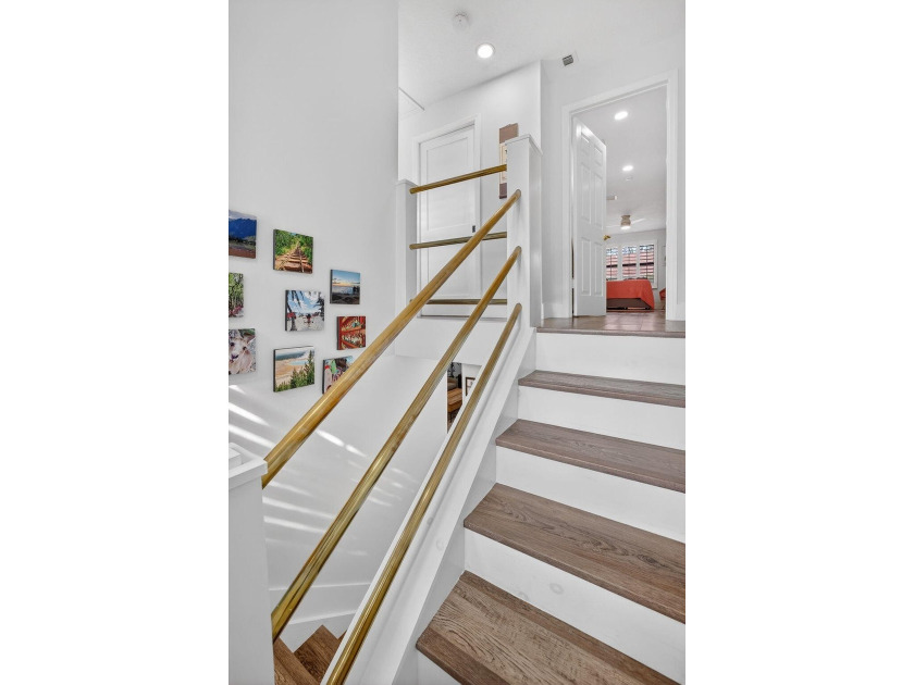 RARELY AVAILABLE and beautifully updated, 3- bed, 2- bath - photo 21