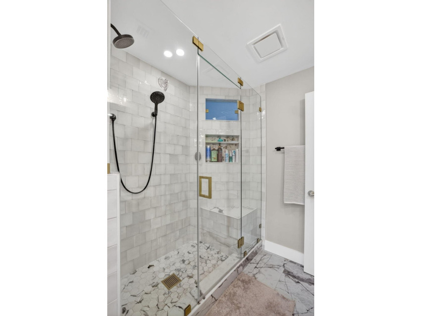 RARELY AVAILABLE and beautifully updated, 3- bed, 2- bath - photo 26