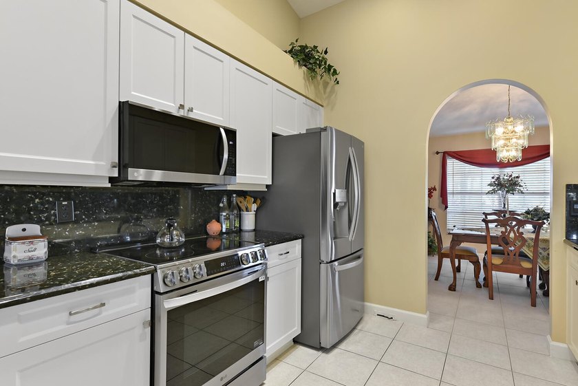NEW 2026 Roof! Located in The Highly Sought After Sandpiper Bay - photo 2