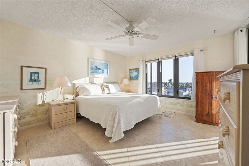 Wake up to sunrises and unwind with sunsets overlooking the - photo 17