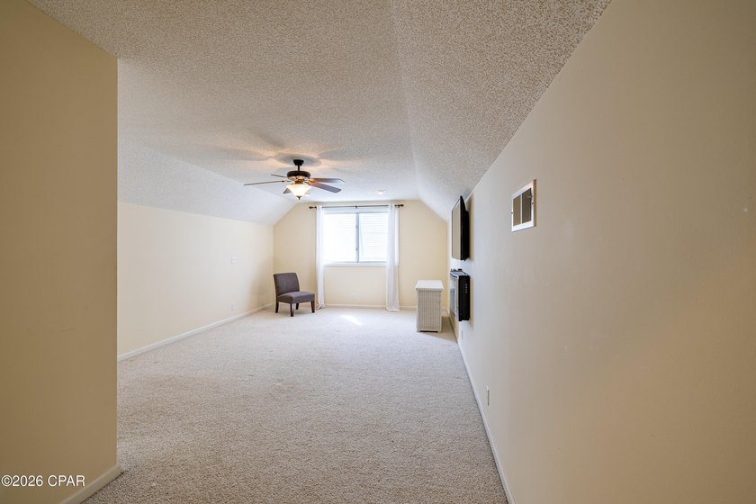 Beautiful lakefront single-family home on a full acre at the end - photo 35
