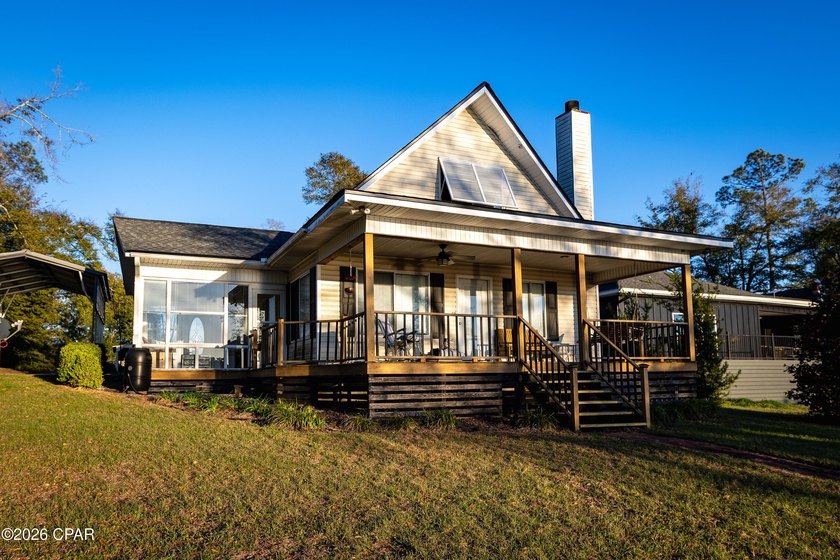 Beautiful lakefront single-family home on a full acre at the end - photo 36