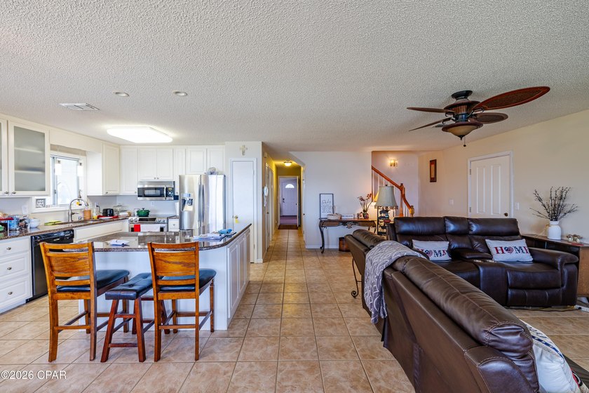 Beautiful lakefront single-family home on a full acre at the end - photo 38
