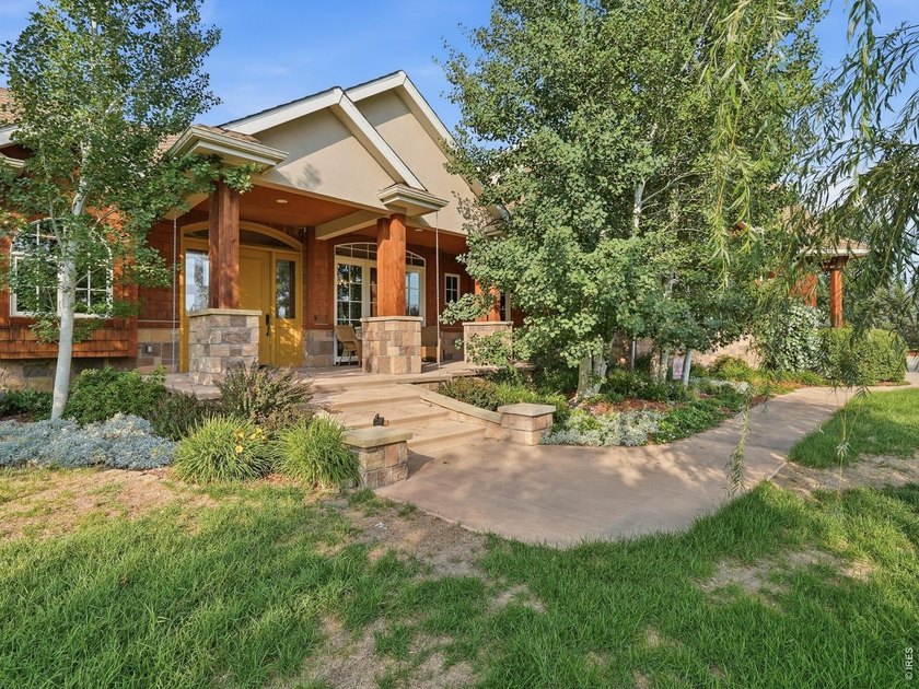 Rare opportunity to own a custom home with an incredible 10-car - photo 2