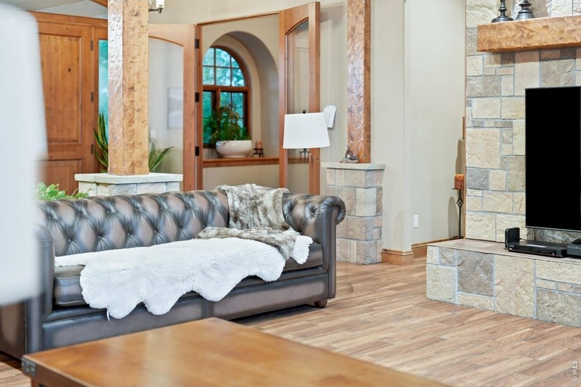 Rare opportunity to own a custom home with an incredible 10-car - photo 4