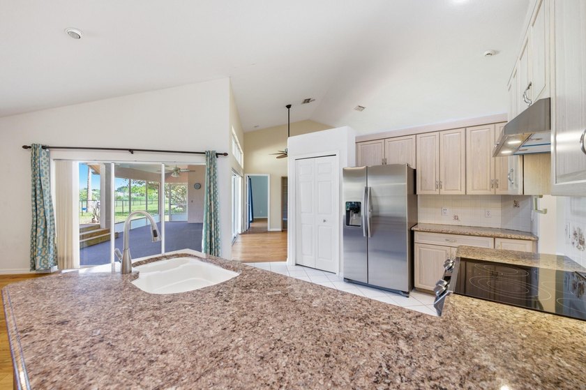 Investor or Fixer Upper Special. Selling as is. Conventional or - photo 18