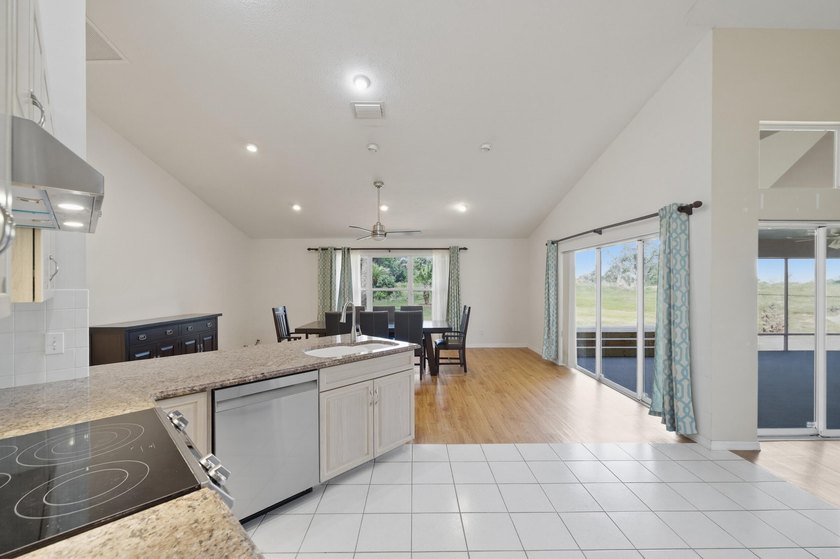 Investor or Fixer Upper Special. Selling as is. Conventional or - photo 19