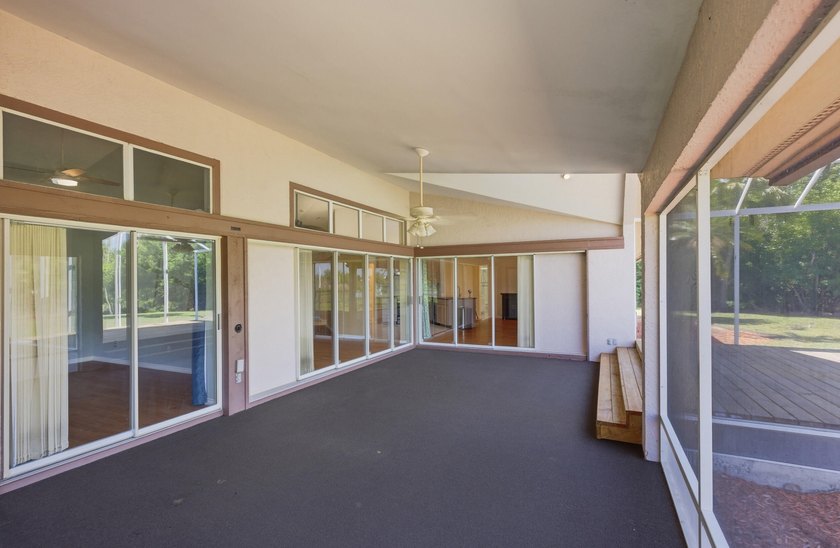 Investor or Fixer Upper Special. Selling as is. Conventional or - photo 28