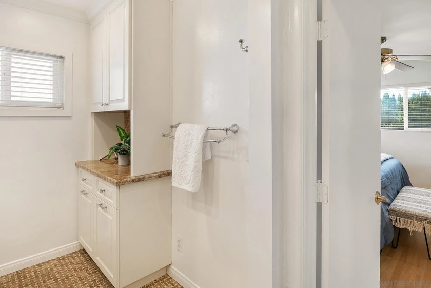 Light and bright home in the heart of Del Cerro featuring a - photo 30