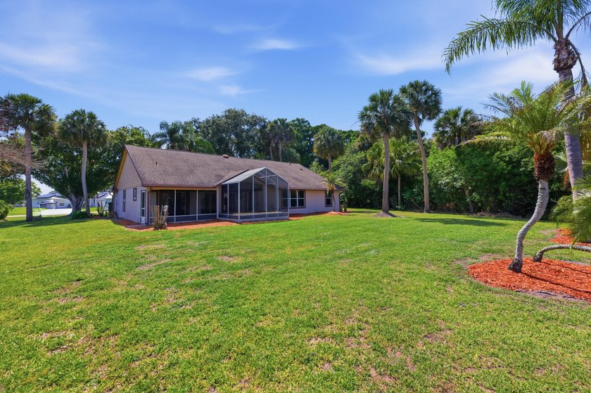Investor or Fixer Upper Special. Selling as is. Conventional or - photo 33