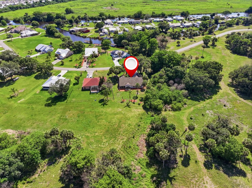 Investor or Fixer Upper Special. Selling as is. Conventional or - photo 36