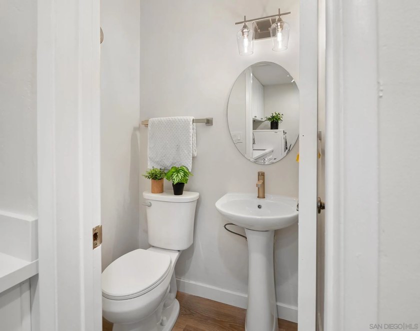 Light and bright home in the heart of Del Cerro featuring a - photo 48