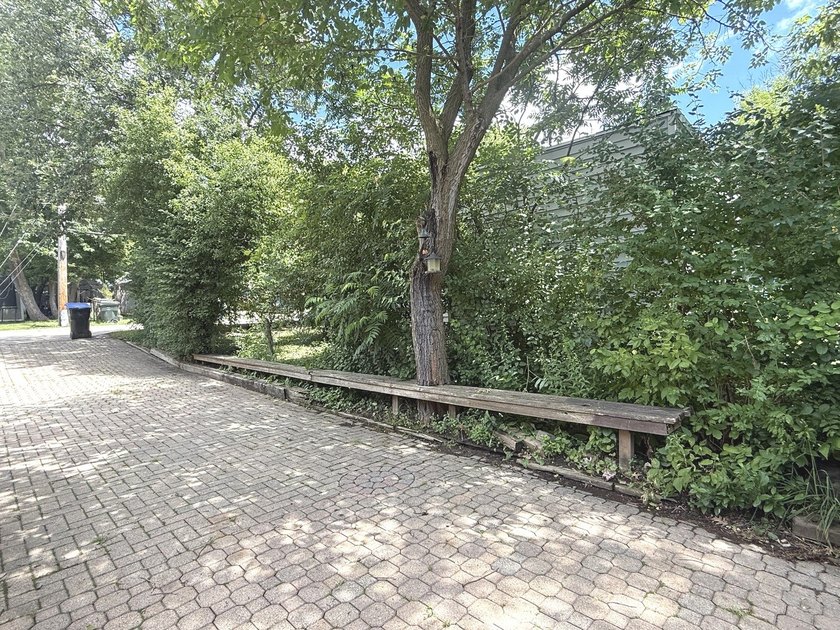Enjoy the perfect blend of privacy and lake-area living in this - photo 22